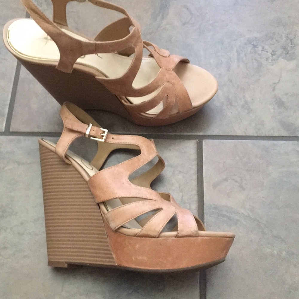 Jessica Simpson wedge leather nude shoes 7.5